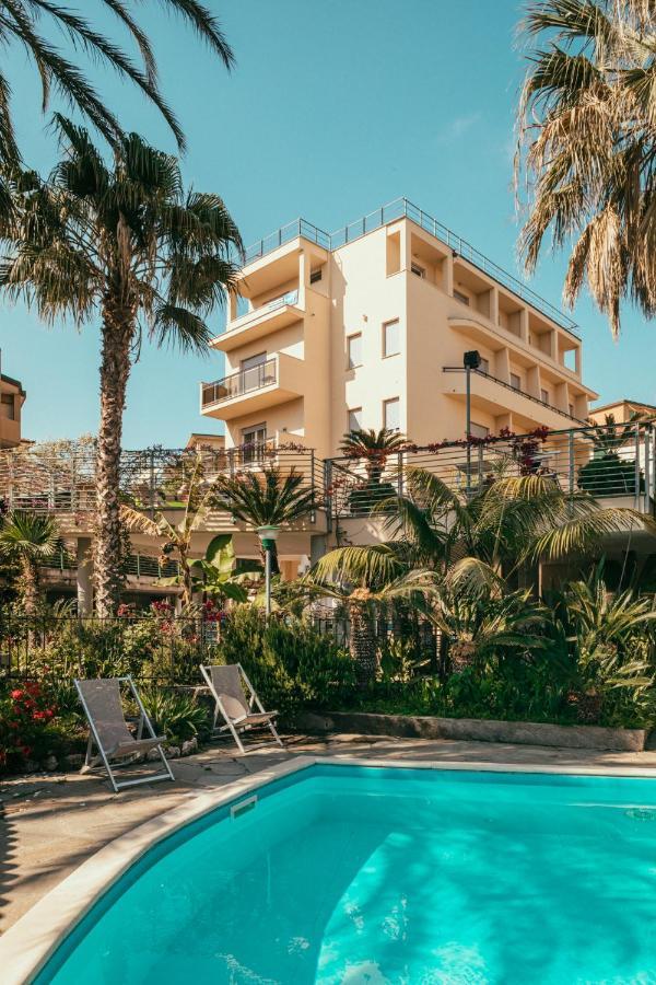Hotel Residence La Palma Finale Ligure Exterior foto