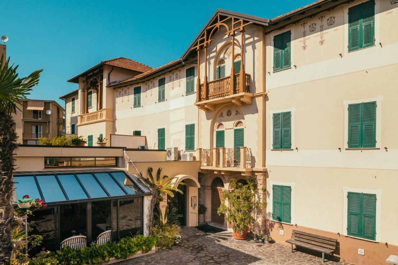 Hotel Residence La Palma Finale Ligure Exterior foto
