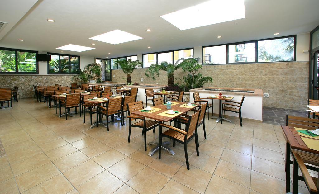Hotel Residence La Palma Finale Ligure Exterior foto