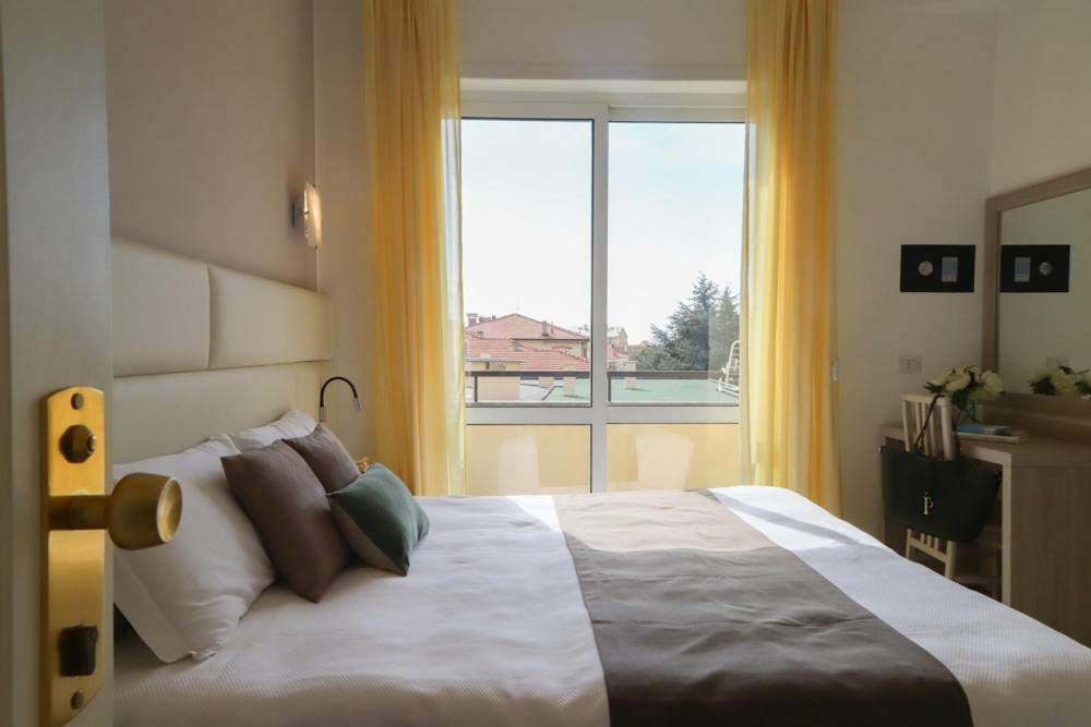 Hotel Residence La Palma Finale Ligure Exterior foto
